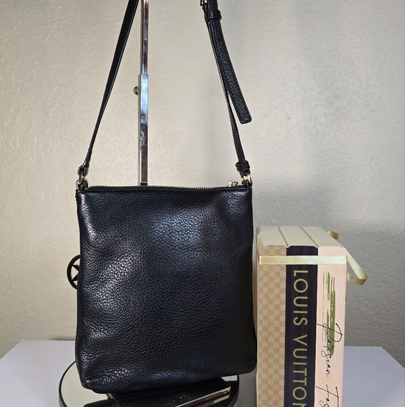 ⭐️Michael Kors Black Leather Tassle Crossbody with Dust Bag - Picture 7 of 16